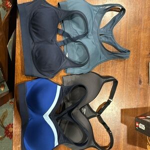 Sports bras size 34b/small